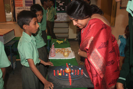 Students explaining their projects