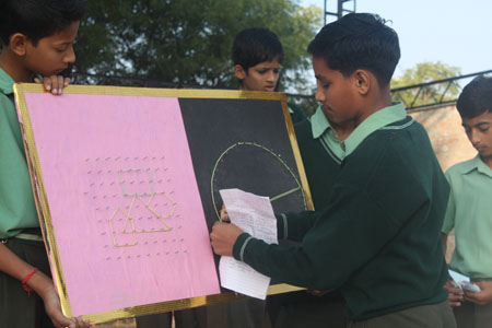 Divanshu Bhati showing the diameter of Circle